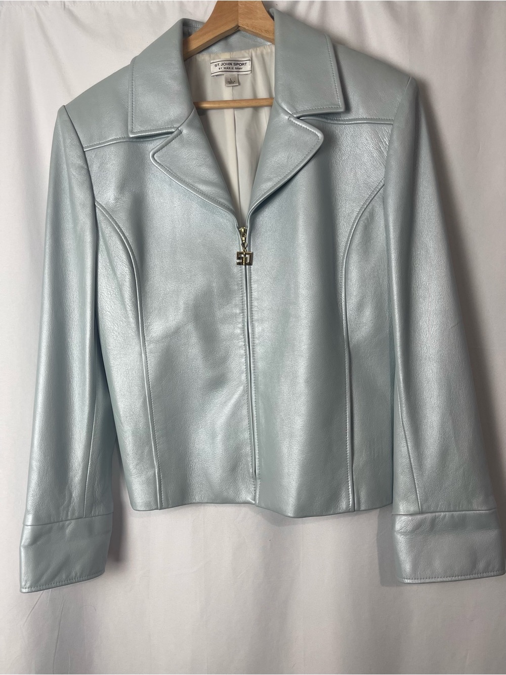 St. John leather Sport by Marie light blue shade Jacket Zip Front pocket front L